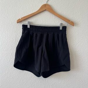 Lululemon Women Track That Mid-Rise Lined Short 5” Size 6 EUC